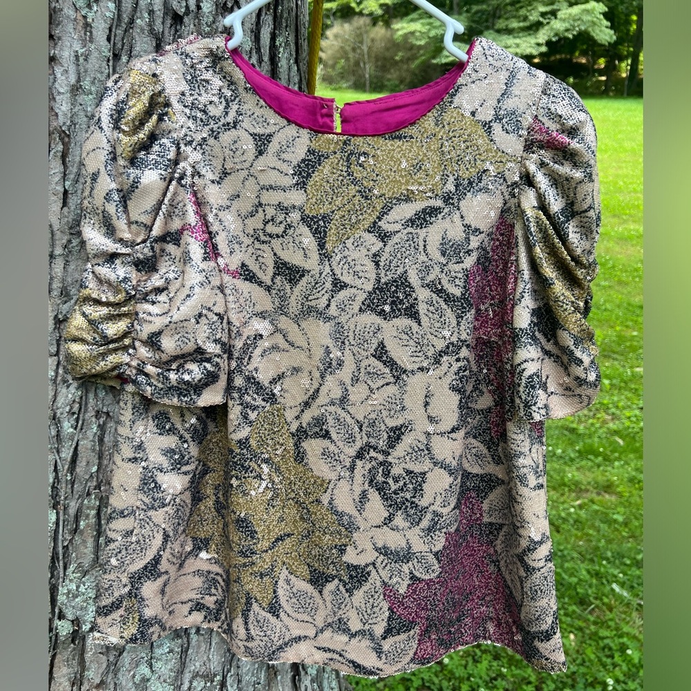 Anthropologie sequin floral top with ruching sleeves